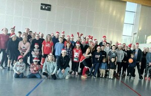 Séance spéciale Noël ( chocolats offerts, cartes cadeaux à gagner,  présence du père Noël) 